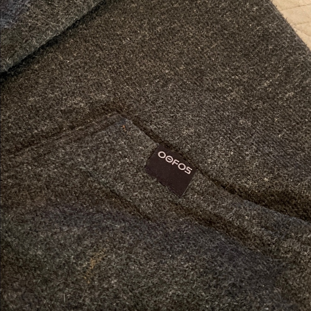 OOFOS hoodie - Picture 3 of 5